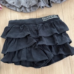 ★130cm・女の子冬物スカート★の画像