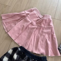 ★130cm・女の子冬物スカート★の画像