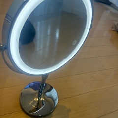 鏡　照明付き　cタイプ充電の画像