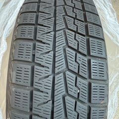 セレナで使用スタッドレスタイヤの画像