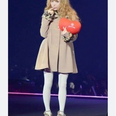 益若つばさ　コートの画像