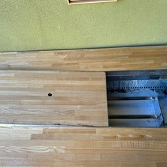 鉄板付きテーブルの画像