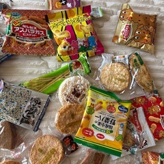お菓子　沢山の画像