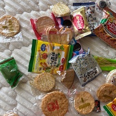 お菓子　沢山の画像