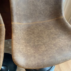 バーカウンター　椅子の画像