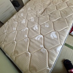 セミダブルベッドの画像