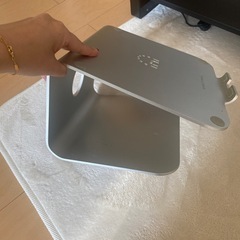 spinido TI Stationアルミニウムパソコンを置く台の画像