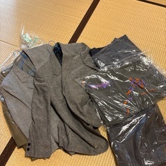 秋冬ジャケット５点他春ジャケット３点プラススラックス６点
の画像