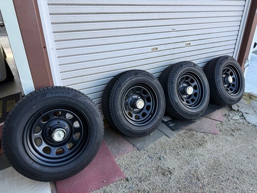 ハイエース デイトナ スタッドレス8J±0 6穴