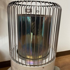 トヨトミ　レインボーストーブ　【RB-2500】ヤカン台、灯油ポリタンク付きの画像