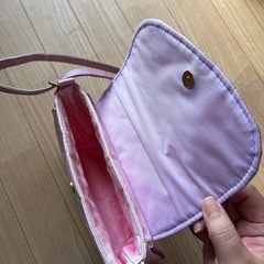 キティちゃんのカバンの画像