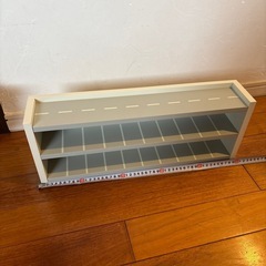 ミニカー収納　木製駐車場型　使用品の画像