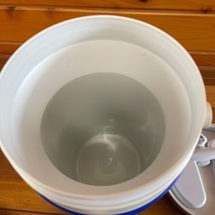 巨大な水筒Colemanの画像