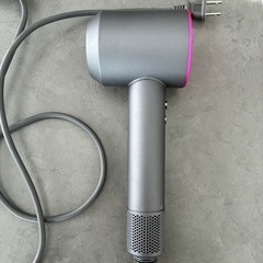 ダイソン　ドライヤーの画像