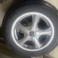 スタッドレスタイヤ　ミニバンなどに　ホイル付きの画像