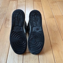 Nike Jordan1 MID
24cmスニーカー の画像