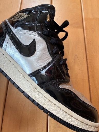 【値下げしました】
Nike Jordan1 MID 24cmスニーカー