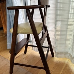 子供用　ダイニングチェアー　椅子の画像