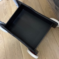 ブリオ　BRIO おもちゃ　手押し車の画像