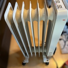 (ジャンク品)エスケイジャパン オイルヒーター YJ-SE127ROの画像