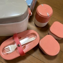 水筒付ランチボックスの画像