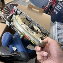 丸ノコ　グラインダー　電動工具の画像