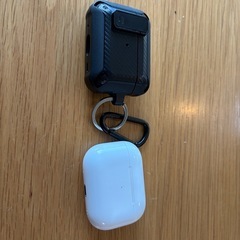AirPodsPRO2 本体 ホワイト ケース付きの画像