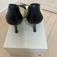 パンプス　ストロベリーフィールズ　の画像