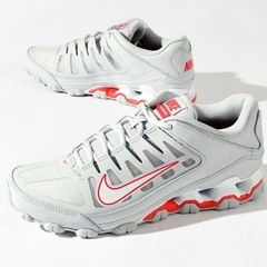 ナイキ　リアックス 8TRの画像