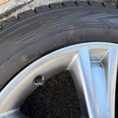 バリ溝　ハリアー ハイブリッド　30系 純正18インチ スタッドレス　225/60r18 の画像