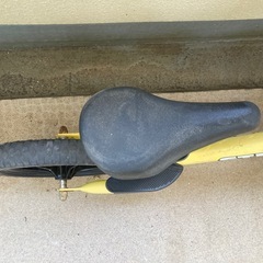 ストライダー(黄色)の画像