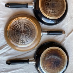 中古フライパン3つセットの画像