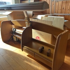 【ライト付き1/3まで】学習机1/2の画像