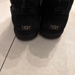 UGG ムートンブーツ 22.0 ブラックの画像