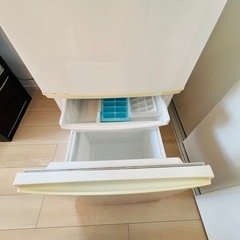 SHARP 冷蔵庫の画像