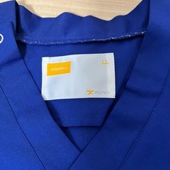 スクラブ　青　LL
の画像