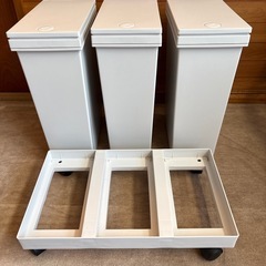 【お話し中】キャスター付きゴミ箱　の画像