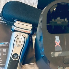 Braun シリーズ9 9292cc ほぼ未使用 洗浄機付／即日引取OKの画像