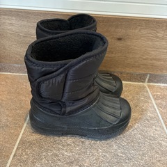 キッズ用防水ブーツ 黒　18㎝　雪遊び　ソリ遊びの画像
