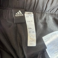 adidas パーカーパンツセット　サイズ130の画像