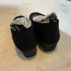 フォーマルなパンプスの画像