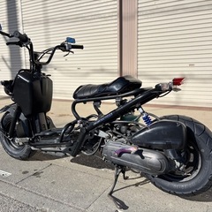 ⭐️ズーマー50.ロンスイ&ローダウン⭐️前後タイヤ・バッテリ・サブタンクなど新品⭐️ほぼフルカスタム仕様^_^⭐️の画像