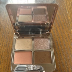 ミニーハンドクリーム、makeme happy、メイベリンなどの画像