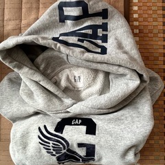GAPパーカーの画像