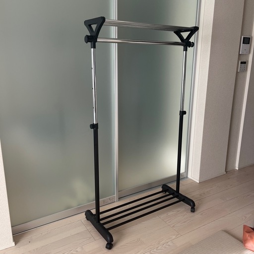 ハンガーラック 高さ調節機能付 横幅調整機能付 (斎藤) 松戸の収納家具