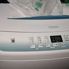 2022年製 美品 ハイアール 5.5kg 洗濯機 JW-U55HK 付属品あり 説明書、ホースの画像