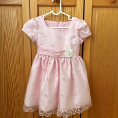 入園式、発表会用などドレスの画像