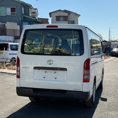 トヨタ　ハイエースバン　令和2年　走行距離6万キロ　車検付き　キーレス　軽油の画像
