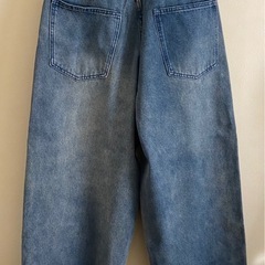 ワイドデニムパンツの画像