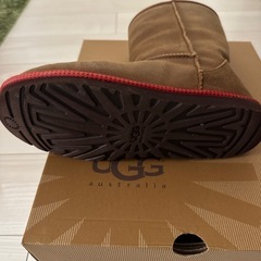 UGG australia M CLASSIC SHORT LEATHER
の画像